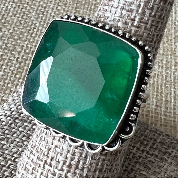 New Enhanced Green Emerald Faceted Square Sterling Silver Overlay Ring Size 8.25 - Picture 5 of 7